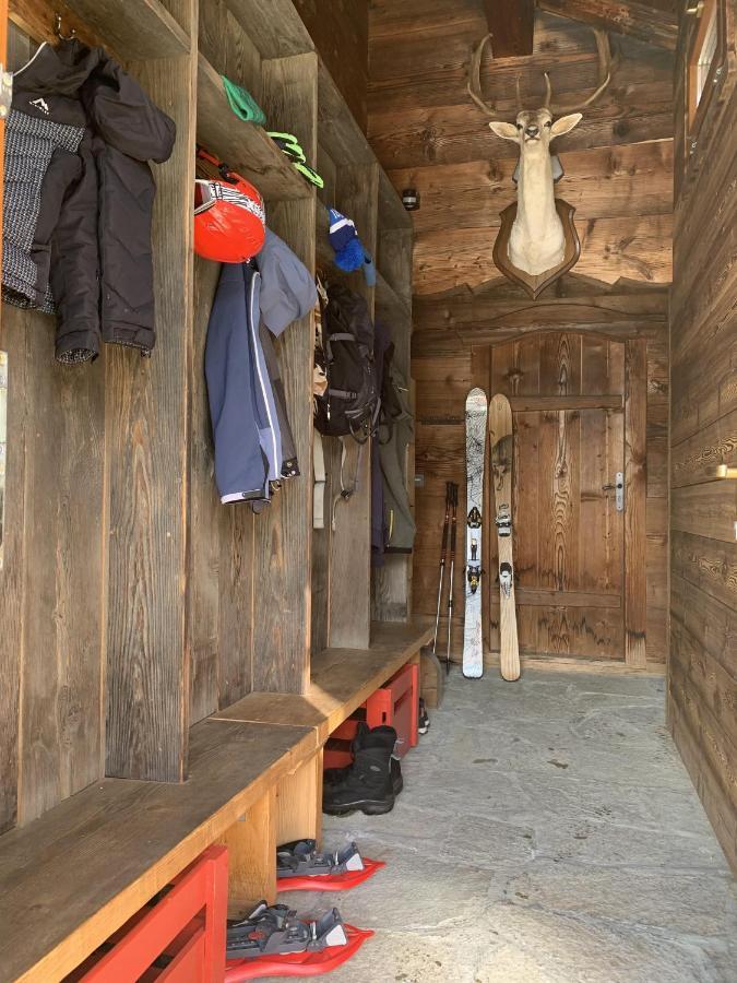 Alpen Lounge Villa Серво Екстериор снимка